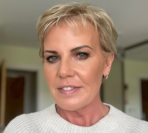 Makeup Artist & Colour Consultant